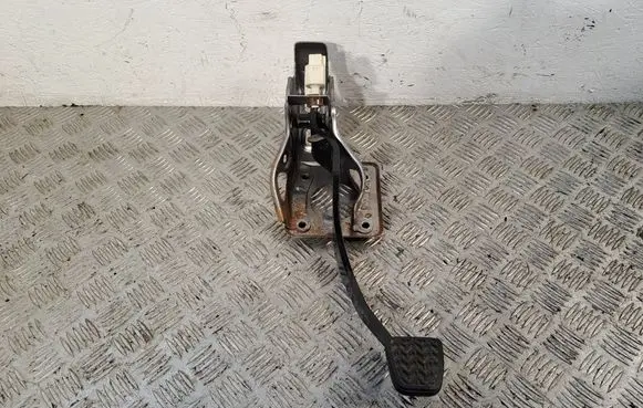 Toyota Corolla Verso AR10 Brake pedal 551060F020