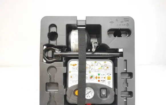Renault Captur II Tool set 997506836R 511124963R 997911981R