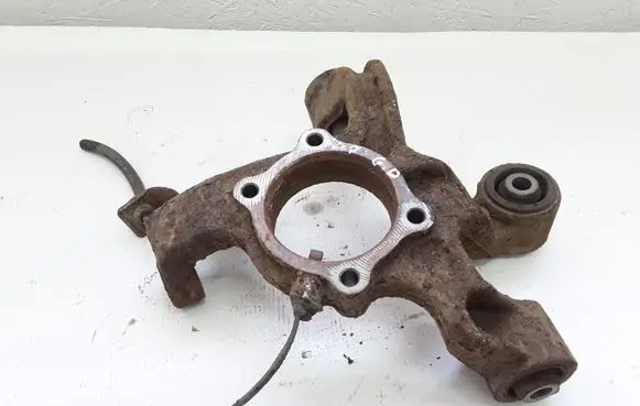 Suzuki Grand Vitara II Rear wheel hub spindle/knuckle NOCODE
