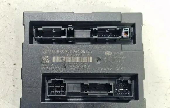 Audi A5 8T 8F Comfort/convenience module 8K0907064GE 8K0907064FE