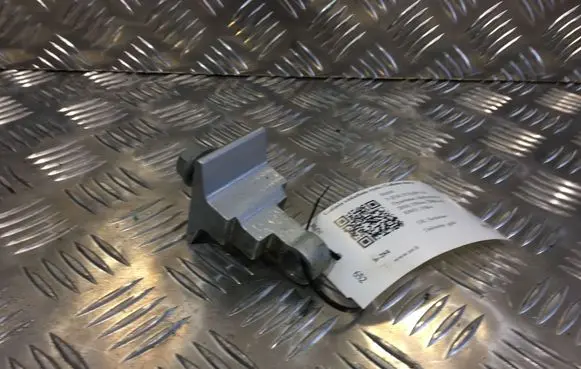 BMW 5 F10 F11 Rear door upper hinge 7185634