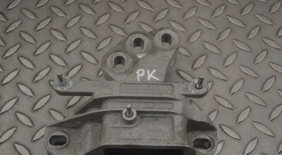 Ford Puma Engine mount bracket 2520S500MC