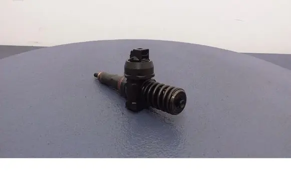 Audi A4 S4 B6 8E 8H Fuel injector 038130073AR