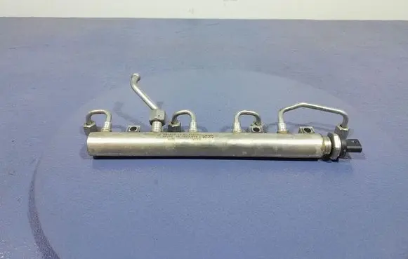 BMW M5 Fuel main line pipe 7852403