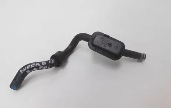 Skoda Superb B8 (3V) Fuel line pipe 5Q127242B