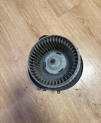 Volvo XC70 Heater fan/blower 86577