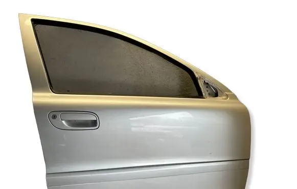 Volvo V70 Front door 