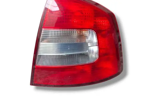 Skoda Octavia Mk2 (1Z) Rear/tail lights 1Z5945096B