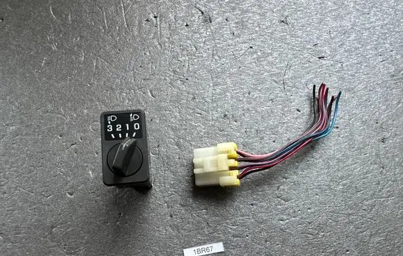 Nissan Patrol Y60 Headlight level height control switch 25190D4000