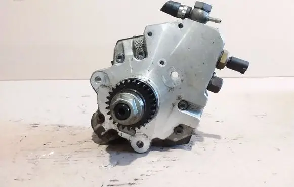 Mitsubishi Colt Fuel injection high pressure pump A6400700701 092840060