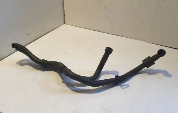 Volkswagen Touareg I Engine coolant pipe/hose