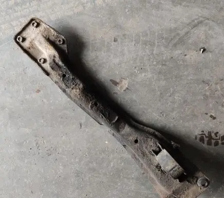 Nissan X-Trail T30 Front subframe