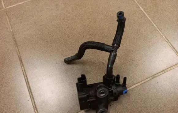 Peugeot 508 Turbo solenoid valve 9808205880