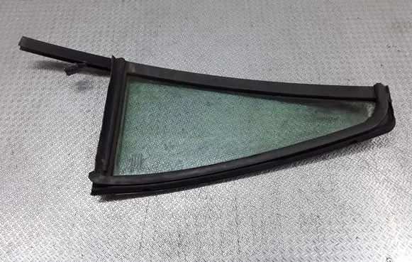 Rear vent window glass