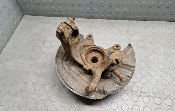 Front wheel hub