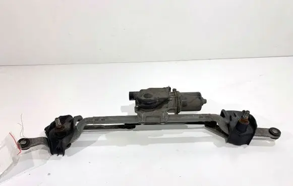 Mazda 3 II Front wiper linkage and motor 