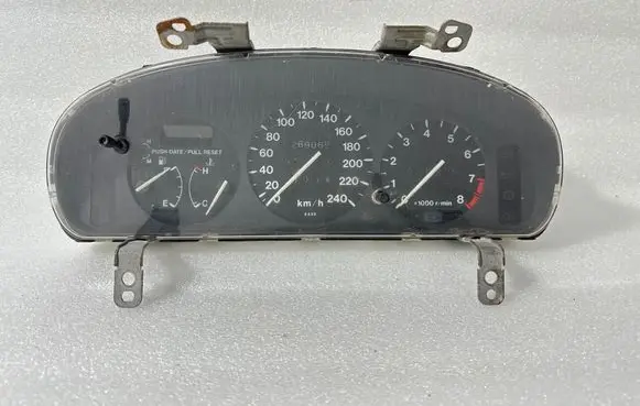 Mazda MX-3 Speedometer (instrument cluster) EA28A