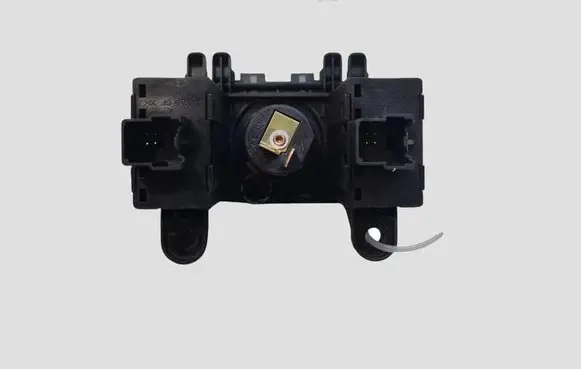 Ford C-MAX II Seat heating switch AM5T19K314AC