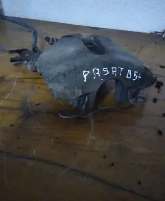 Volkswagen PASSAT B5.5 Front brake caliper