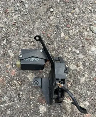 BMW 5 E39 Loading door lock 406204271 8238469