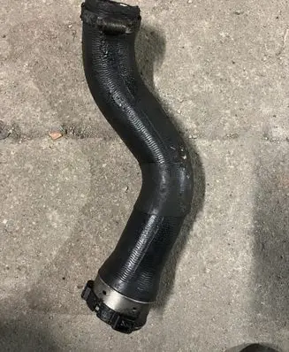 Intercooler hose/pipe