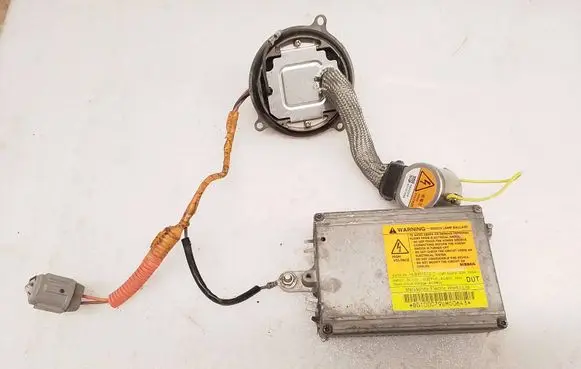Headlight ballast module Xenon