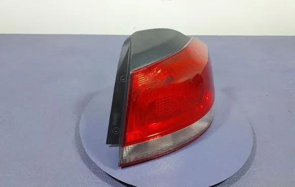 Volkswagen Golf V Rear/tail lights 