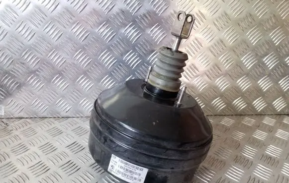 BMW 1 F20 F21 Brake booster 6798419