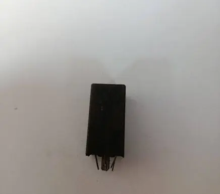 Audi A4 S4 B5 8D Other relay 813919082 HH00415404