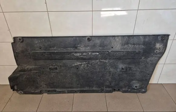 KIA Ceed Center/middle under tray cover 84145G4100