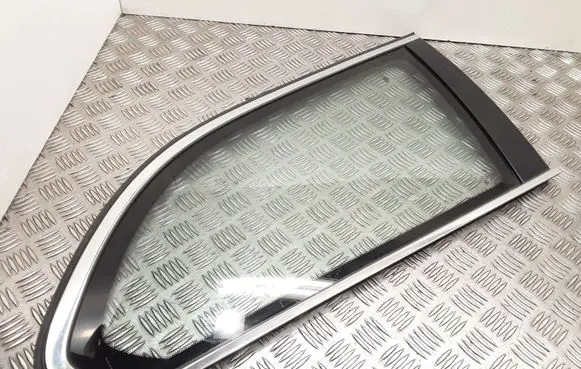 BMW 5 E60 E61 Rear side window