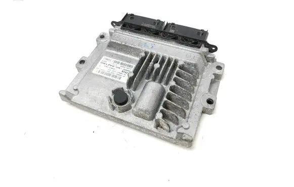 Ford Kuga II Engine control unit/module 97RI010012 GV6112A650JC 28560020