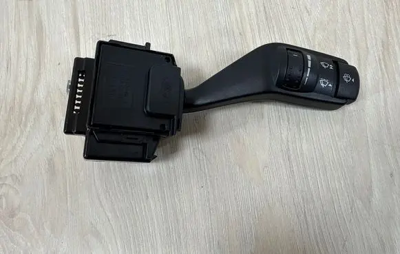 Ford Kuga I Wiper control stalk 17D940