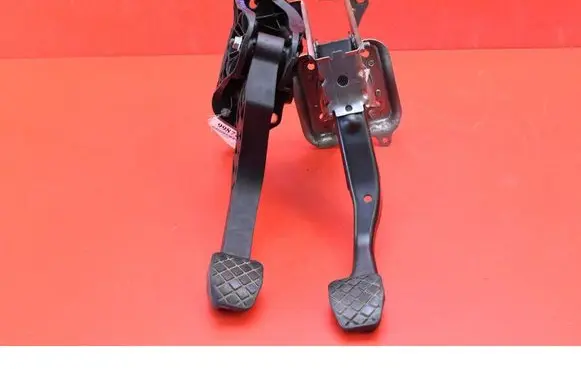 Volkswagen Tiguan Accelerator throttle pedal 3C1721059BF