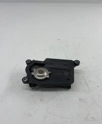 Jaguar F-Pace Intake manifold valve actuator/motor M8A29F646AA