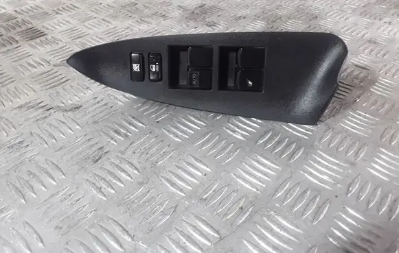 Toyota RAV 4 (XA30) Electric window control switch 7423242070