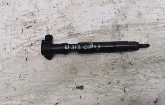 Mercedes-Benz E W212 Fuel injector A6510704987