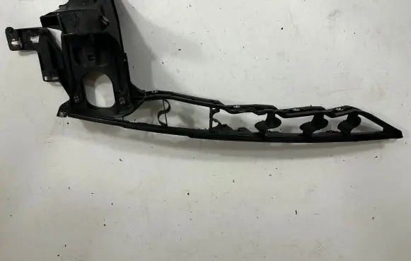 BMW X5 E70 Headlight/headlamp mounting bracket 7157990