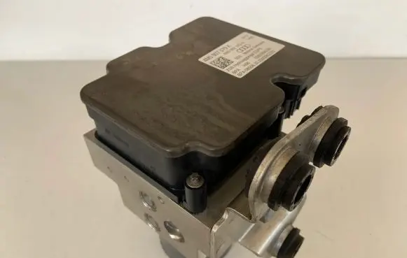 Audi Q7 4M ABS Pump 4M0907379K 4M0614517N 4M0614517NBEF