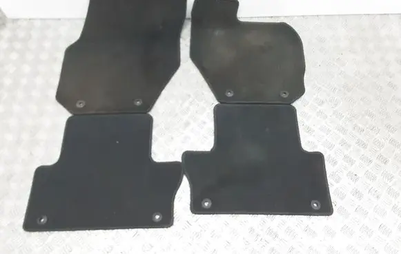 Volvo XC60 Car floor mat set 39800556