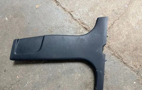 Skoda Yeti (5L) (B) pillar trim (bottom) 5L0867281