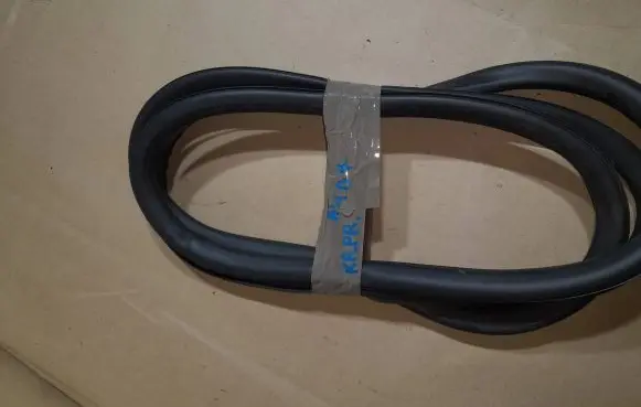 Audi A4 S4 B7 8E 8H Front door rubber seal