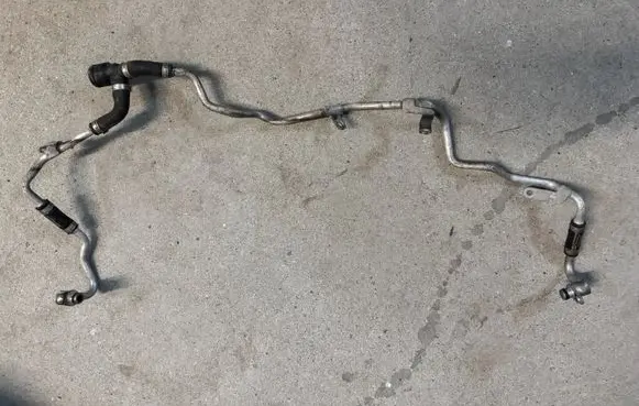 Mercedes-Benz CLS C218 X218 Engine coolant pipe/hose 970354157207 A2762006651