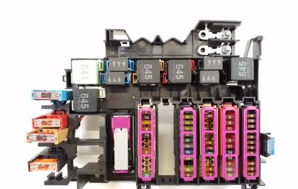 Audi A8 S8 D4 4H Fuse module 4H0907101H
