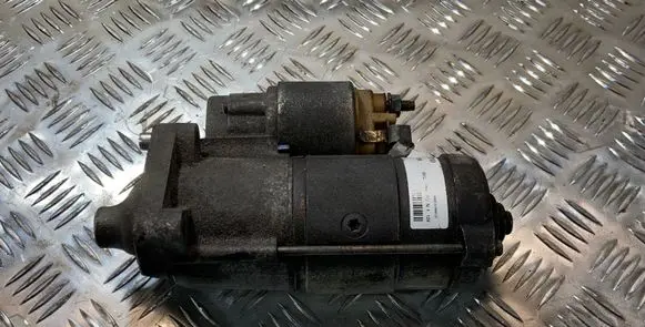 Volvo V70 Starter motor 30644780
