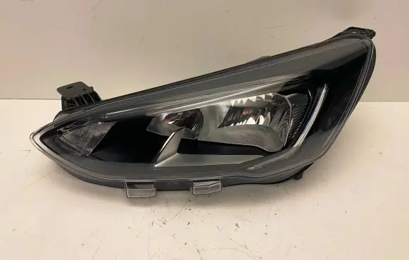Ford Focus Headlight/headlamp JX7B13W030CE 1PL9147