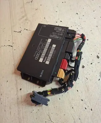 Audi A4 S4 B6 8E 8H Comfort/convenience module 8E0959433AR 00002727B6 01313285