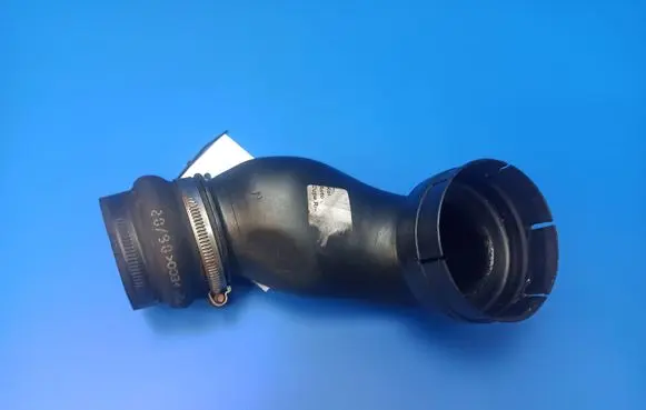 Mercedes-Benz C W203 Intercooler hose/pipe A2710901437 A2710940682