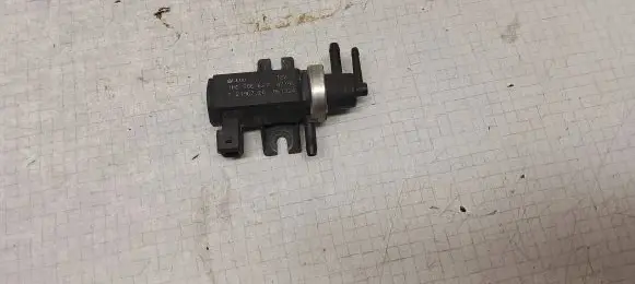 Volkswagen Golf III Turbo solenoid valve 1H0906627 72190320 95T324