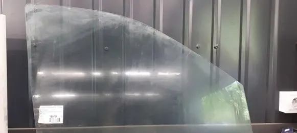Hyundai Santa Fe Front door window glass four-door